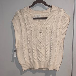 CREAM ARITZIA LIA VEST - NWT